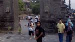 Cantik, Suci, dan Religius Itulah Tanah Lot
