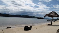Pantai Cubadak yang bersih (Kinanti Desyva/detiktravel)