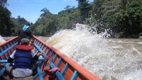 Riam Delapan yang memiliki gelombang sangat tinggi