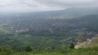 Pemandangan Kota Wisata Batu dari atas Gunung Banyak