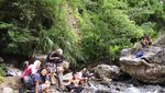 Dusun di Balik Perkebunan Jati