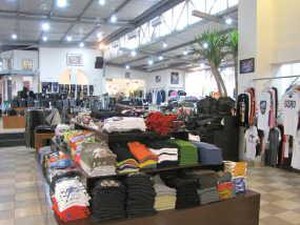 Factory Outlet Bandung, Cocok Untuk Belanja Kado Natal Anda