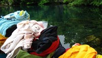 tumpukan cucian di Danau Motonono