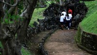 Pintu masuk Goa Sunyaragi