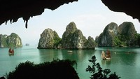 ha long bay (sumber: architecturalmoleskine.blogspot.com)