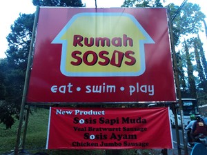 Hati Senang, Perut pun Kenyang di Rumah Sosis, Bandung