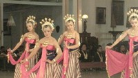 Tari Bedhoyo Angron Akung