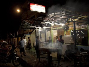 Ikan Bakar Samandar, Berbisa Tetapi Nikmat