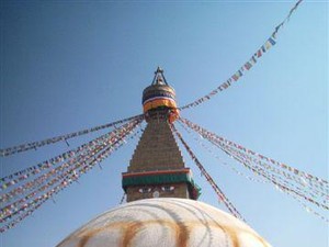 Ikut Tawaf di Stupa Terbesar di Kathmandu