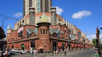 Gedung Paddys Market (wikipedia)