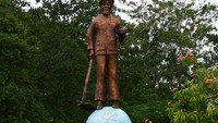 Monumen Hendrik Van Dijken