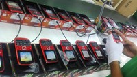 Ponsel yang sedang ditambahkan ringtone.