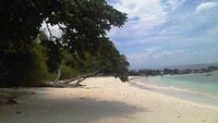 Pantai di Pulau Umang