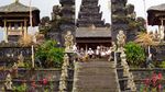 Keagungan Pura Besakih di Kaki Gunung Agung