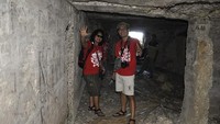 di dalam Goa Jepang bersama partner saya Agus