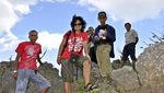 Keindahan Pantai Oepaha diatas Goa Jepang