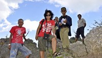 bersama penduduk sekitarnya
