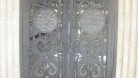 Ukiran di pintu Masjid Sabilal Muhtadin