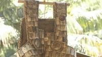 Baju Perang Toraja, Harga Rp. 400.000 (empat ratus ribu rupiah)