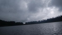 Telaga Menjer di saat suasana mendung