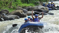 Arung jeram di Sungai Citarik