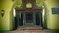 Mimbar khotib di Masjid Sultan Lingga