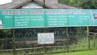 Warung Khas Masakan Melayu buka mulai pukul 09.00 - 21.00 WIB