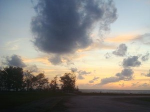 Malam Panas di Phuket, Thailand