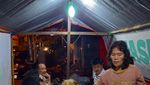 Mantap! Nasi Gudeg Cakar, Ibu Yati