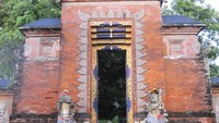 Pura Lingsar1