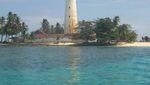 Melintas Pulau di Tanjung Kelayang