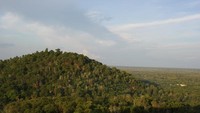 Pemandangan Dari Puncak Bukit Buhis