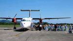 Menari Sawat di Bandara Fak-Fak