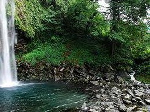 Menelusuri Fantastisme Air Terjun Lembah Anai