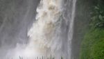 Menembus Asap Air Terjun Telun Berasap