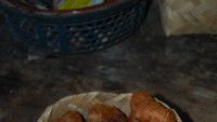 Getuk Goreng dikemas menggunakan Besek