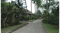 Jalan di Bali Classic Center (www.baliclassiccenter.com)