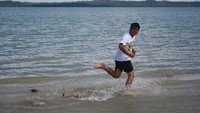 Teluk Gosong Yang Jernih Membuat Saya Meras Bebas