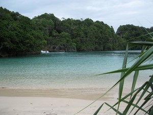 Menikmati Eksotisme Pulau Sempu
