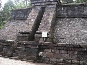 Menjelajah Keunikan Candi Cetho, Jawa Tengah