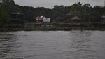 Menjelajah Pasar Terapung dan Pulau Kambang di Banjarmasin