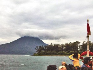 Menjelajahi Anak Krakatau dan Pulau-Pulau di Sekitarnya