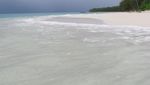 Menyepi di Pulau Palambak