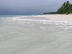 Menyepi di Pulau Palambak