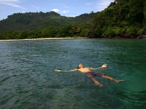 Menyepi di Pulau Sebesi