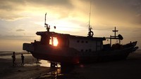 Sunset Pantai Lampu Satu