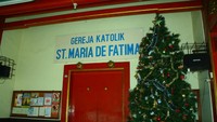 Pintu Masuk Gereja Santa maria De Fatima (Afif)