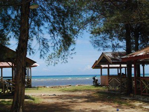 Pantai Charlita Nias