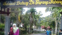Masuk ke Pantai Gapang