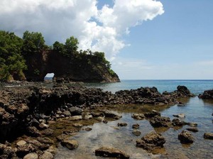 Pantai Pintu Kota, Ambon